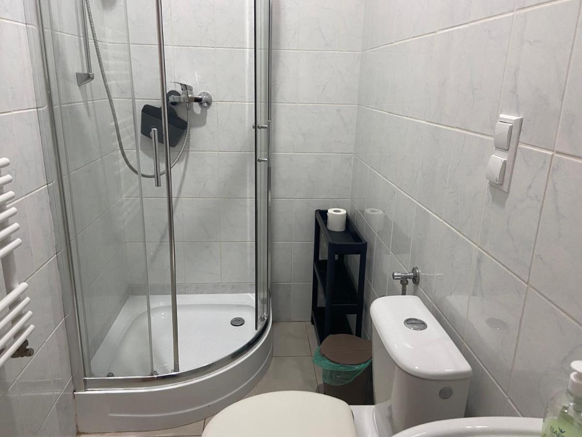 Hotel Zolta Walizka Gosciniec à Podrzewie Extérieur photo